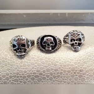 💚5/$25 Bundle Lot Of 3 Silver & Black Toned Skull Ring Set Size 7, 7.5 & 8